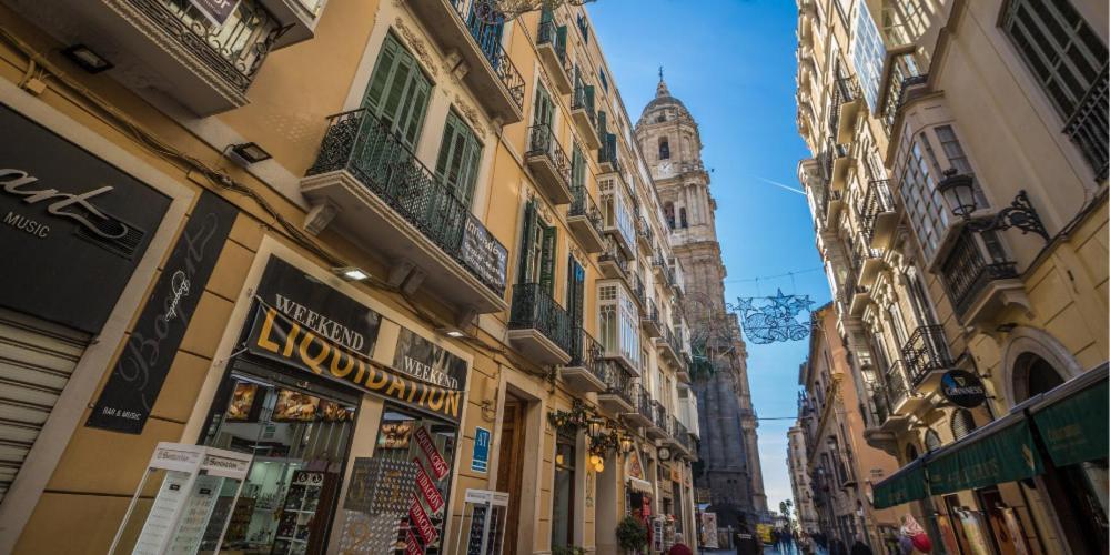 Chic Casa Cathedral At Calle Fresca 2-Bedroom Apartment In Malaga City Center Exteriör bild